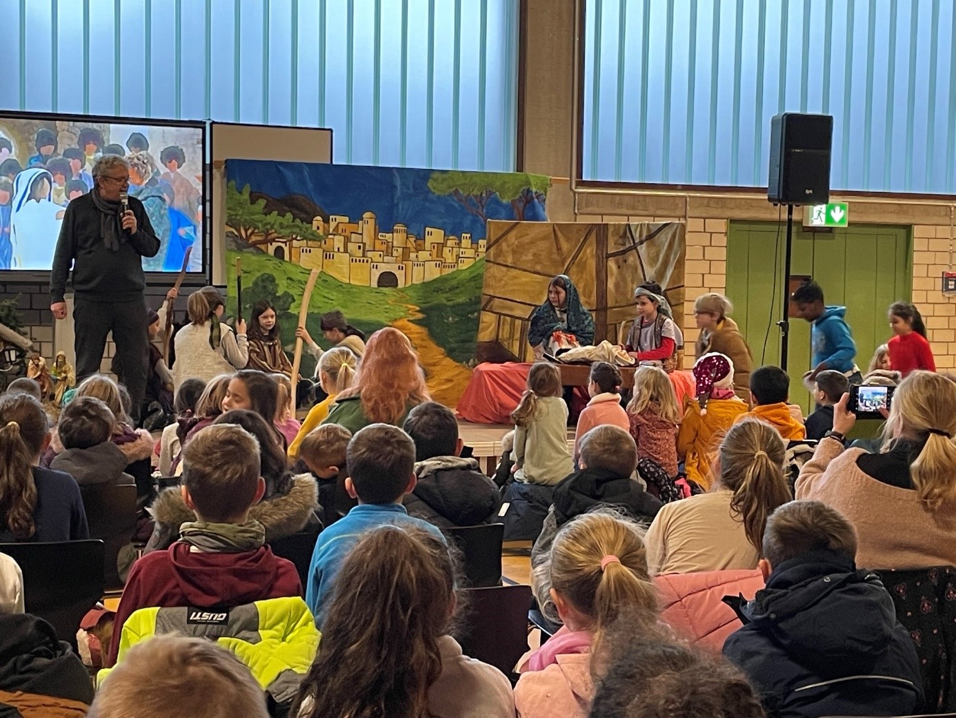 Weihnachtsgottesdienst mit Armin Knothe und den Kinderhirten und -propheten